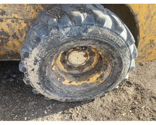 Gehl R220 Equip Tire and Rim