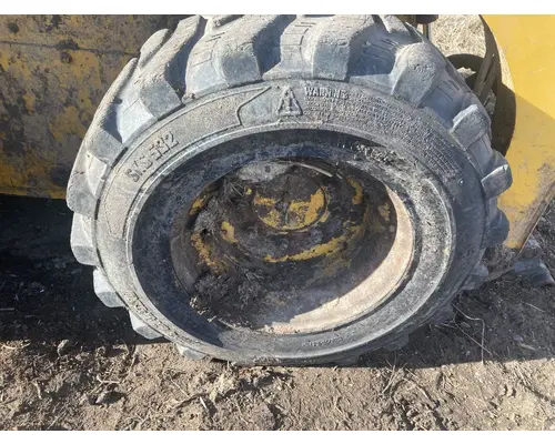 Gehl R220 Equip Tire and Rim