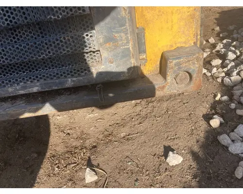 Gehl R220 Equip Weight