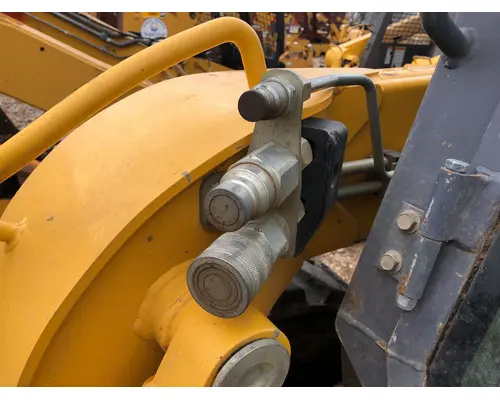 Gehl SL7810 Equipment (Mounted)