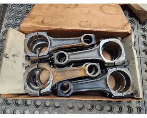 Piston GM/Chev (HD) 6.2 Caseyâs Truck Salvage World