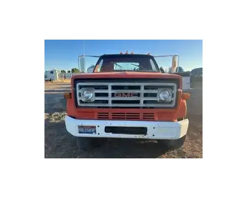 Bumper Assembly, Front GM/Chev (HD) 6500 Holst Truck Parts