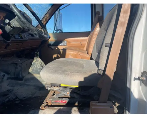 Seat, Front GM/Chev (HD) TOPKICK Holst Truck Parts