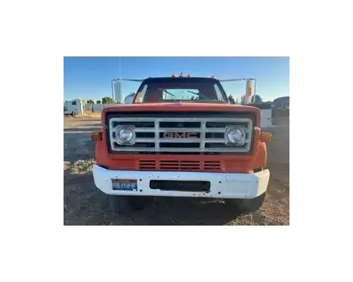 Bumper Assembly, Front GM/Chev (HD) 6500 Holst Truck Parts