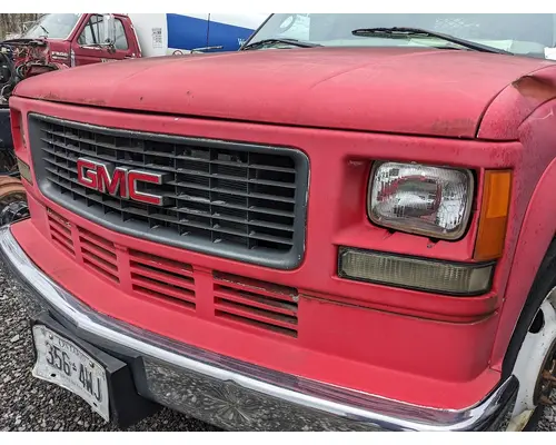 Grille GMC 3500 Truck Salvage International Inc