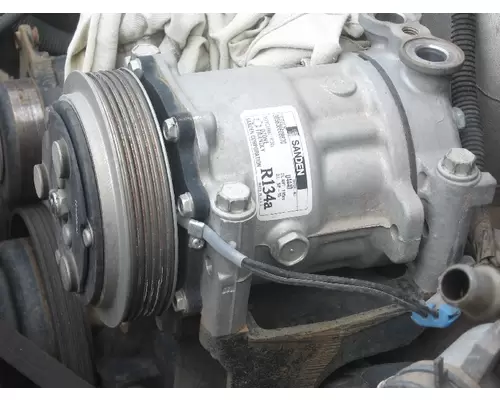 Air Conditioner Compressor GMC 8.1 Active Truck Parts