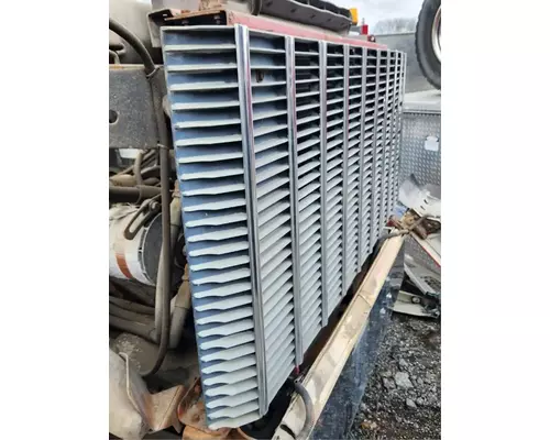 Grille GMC Brigadier Complete Recycling Group LLC