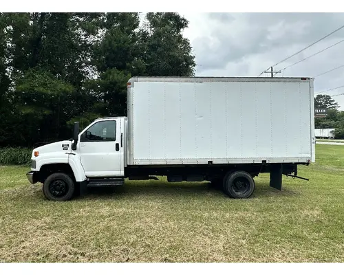 Complete Vehicle GMC C5500 B &amp; W  Truck Center