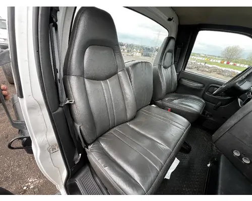 Seat, Front GMC C5500 DTI Trucks