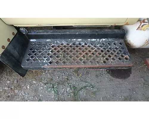 Step GMC C5500 Sam's Riverside Truck Parts Inc