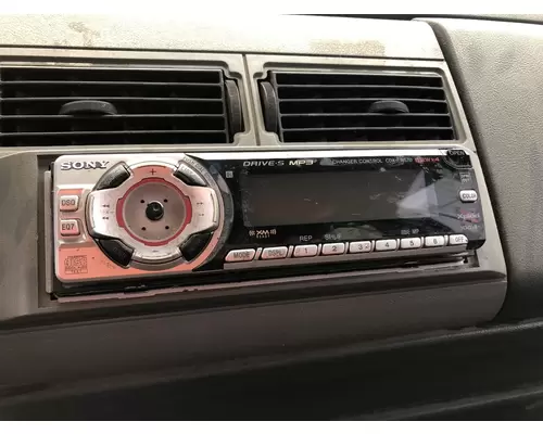 Radio GMC C6500 Vander Haags Inc Cb