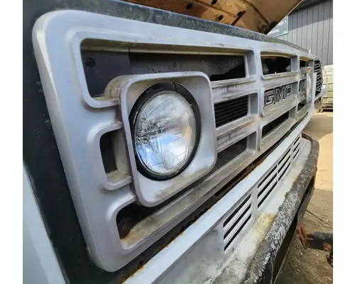 Grille GMC C7000 Complete Recycling Group LLC