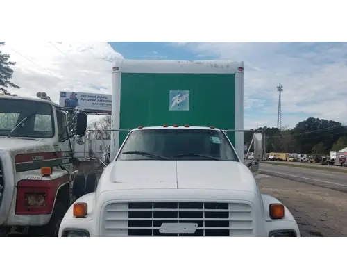 Cab GMC C7500 B &amp; W  Truck Center