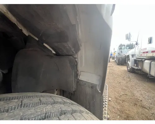 Fender Extension GMC C7500 DTI Trucks