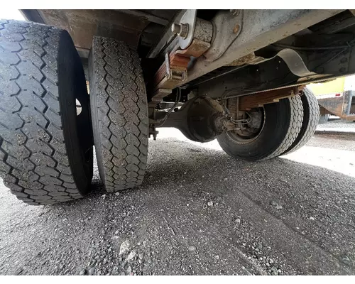 Hub GMC C7500 DTI Trucks