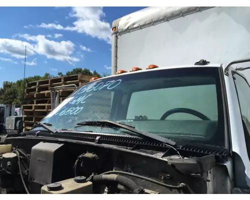 Windshield Glass GMC C7500 Complete Recycling