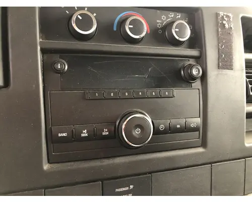 Radio GMC CUBE VAN Vander Haags Inc Cb