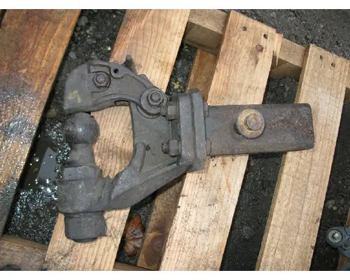 Trailer Hitch GMC GMC 3500 PICKUP Michigan Truck Parts