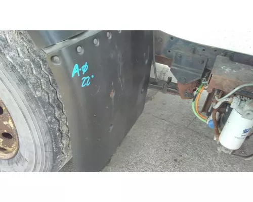 Fender Extension GMC T7500 LKQ Heavy Truck - Goodys