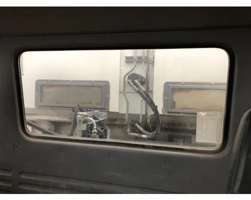 Back Glass GMC T7 Vander Haags Inc Cb