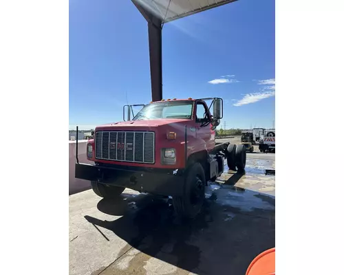 Valve Cover GMC TOPKICK DTI Trucks