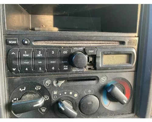 Radio GMC W3500 Vander Haags Inc Col