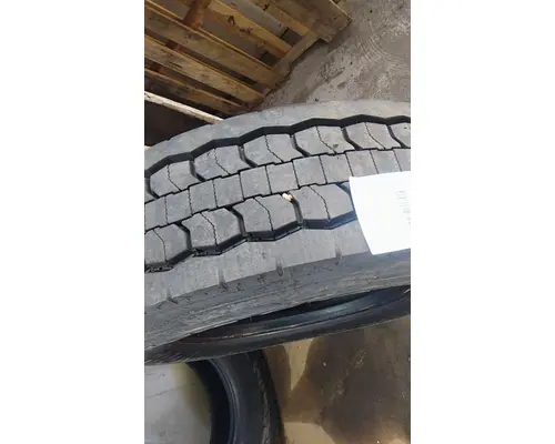 Tires GOODYEAR 295/75R22.5 LKQ Western Truck Parts