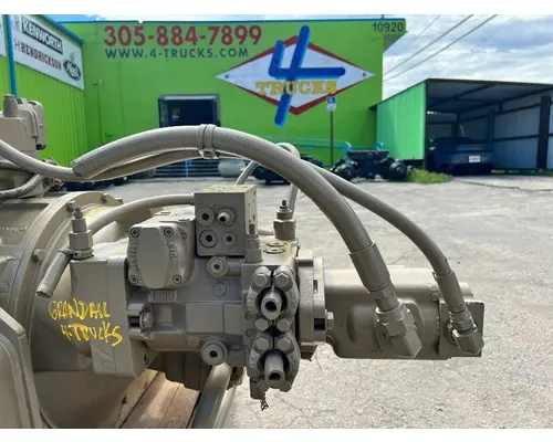 PTO GRADALL GRADALL 4-trucks Enterprises LLC