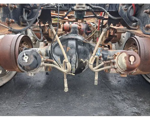 HENDRICKSON 378 Tandem Cutoffs