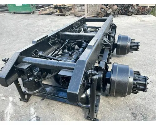 HENDRICKSON HAS 46K Cutoff Assembly (Complete With Axles)