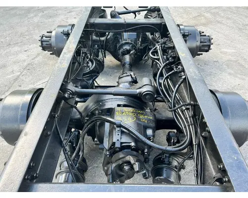 HENDRICKSON HAS 46K Cutoff Assembly (Complete With Axles)