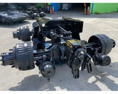 HENDRICKSON HAULMAAX Cutoff Assembly (Complete With Axles)