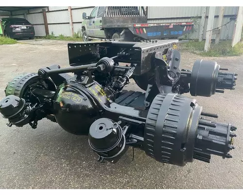 HENDRICKSON HAULMAAX Cutoff Assembly (Complete With Axles)