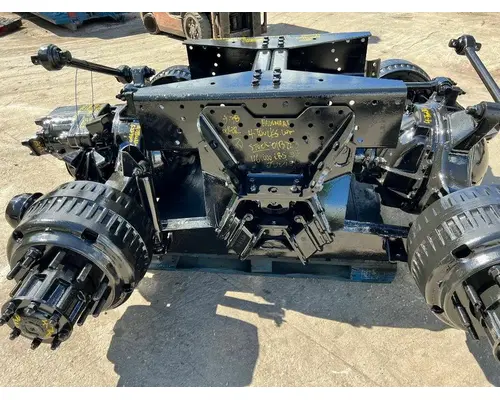 HENDRICKSON HAULMAAX Cutoff Assembly (Complete With Axles)