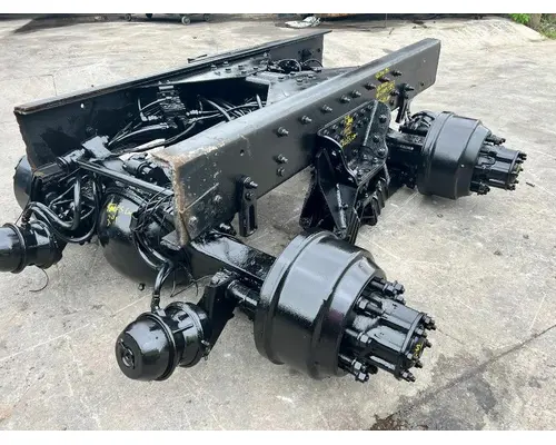 HENDRICKSON HAULMAAX Cutoff Assembly (Complete With Axles)