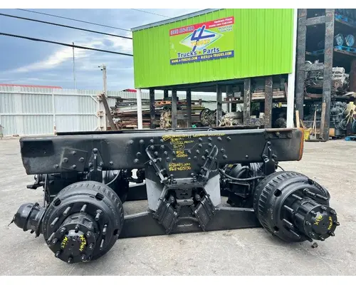 HENDRICKSON HAULMAAX Cutoff Assembly (Complete With Axles)