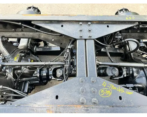 HENDRICKSON HAULMAAX Cutoff Assembly (Complete With Axles)