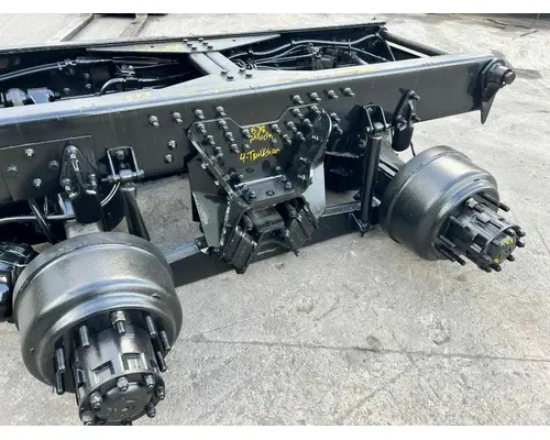 HENDRICKSON HAULMAAX Cutoff Assembly (Complete With Axles)