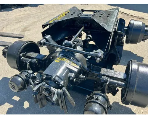 HENDRICKSON HAULMAAX Cutoff Assembly (Complete With Axles)