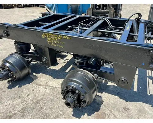 HENDRICKSON HSBOXD.9 Cutoff Assembly (Complete With Axles)