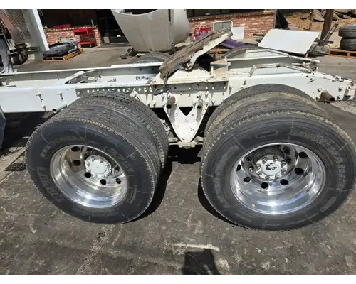 HENDRICKSON HTB-LT Cutoff Tandem Axle