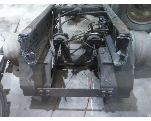 HENDRICKSON NON-STEER AXLE, PUSHER