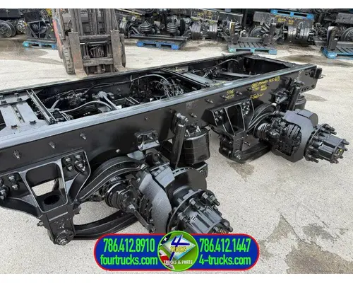 HENDRICKSON PRIMAAX Cutoff Assembly (Complete With Axles)