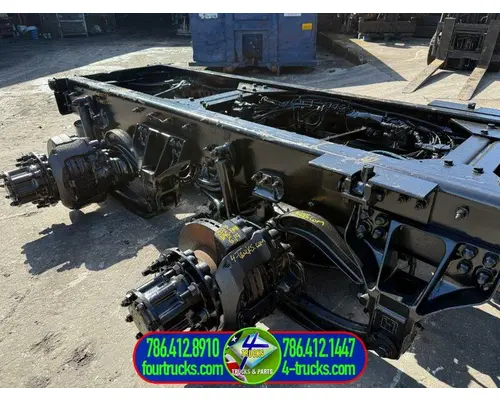 HENDRICKSON PRIMAAX Cutoff Assembly (Complete With Axles)