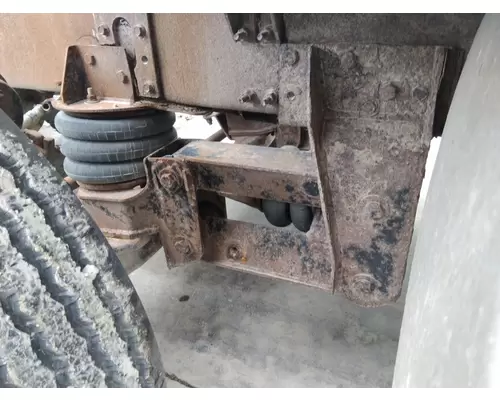 HENDRICKSON STEER AXLE, PUSHER