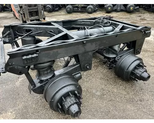 HENDRICKSON VANTRAAX Cutoff Assembly (Complete With Axles)