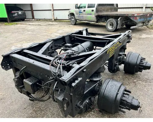 HENDRICKSON VANTRAAX Cutoff Assembly (Complete With Axles)