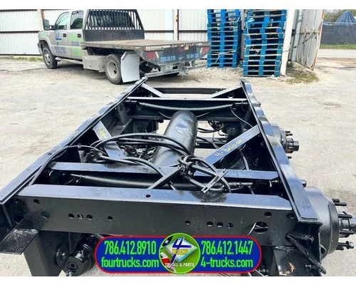 HENDRICKSON VANTRAAX Cutoff Assembly (Complete With Axles)