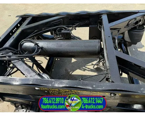 HENDRICKSON VANTRAAX Cutoff Assembly (Complete With Axles)