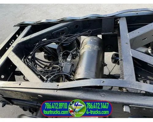 HENDRICKSON VANTRAAX Cutoff Assembly (Complete With Axles)